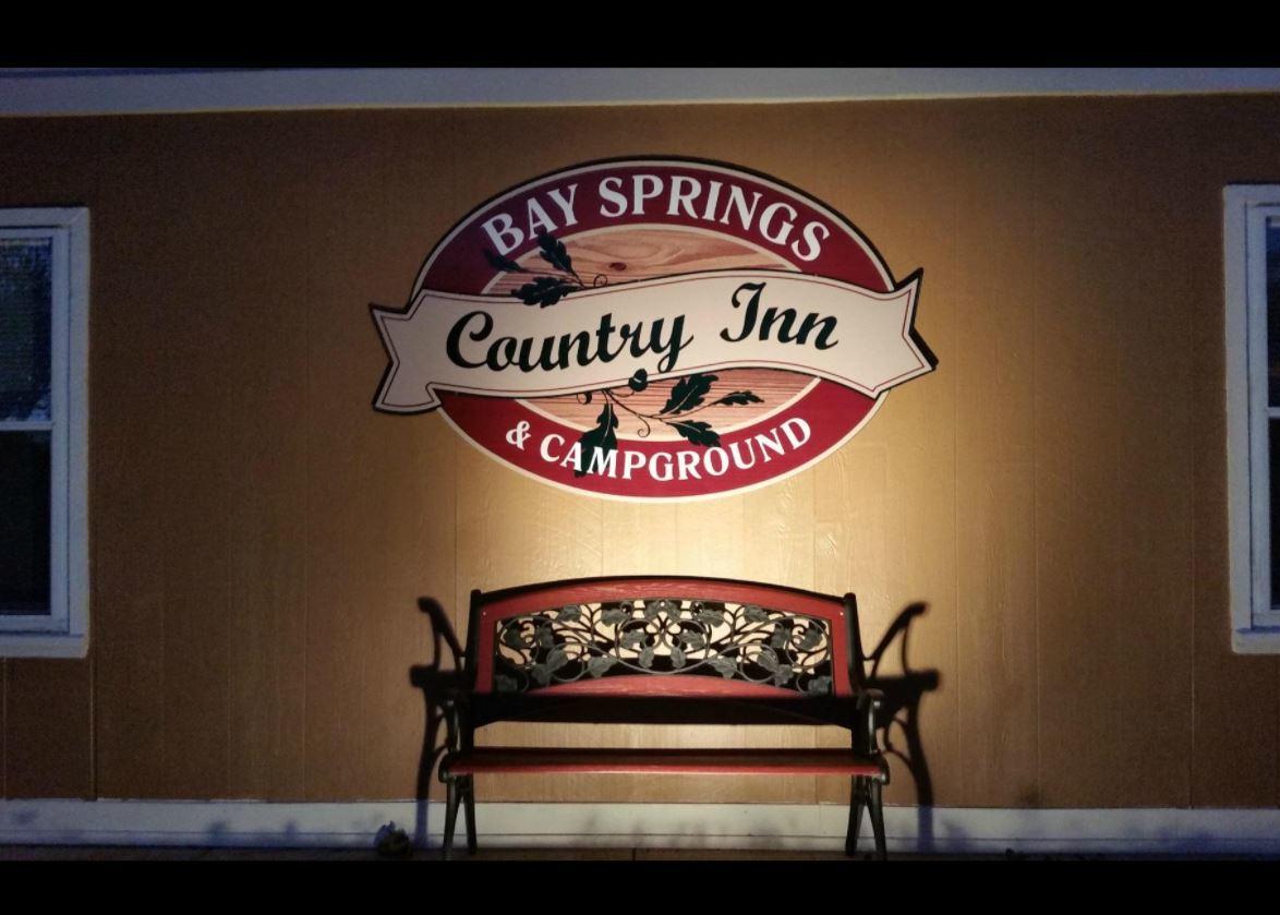 Bay Springs Country Inn & Marina Centre Exterior foto
